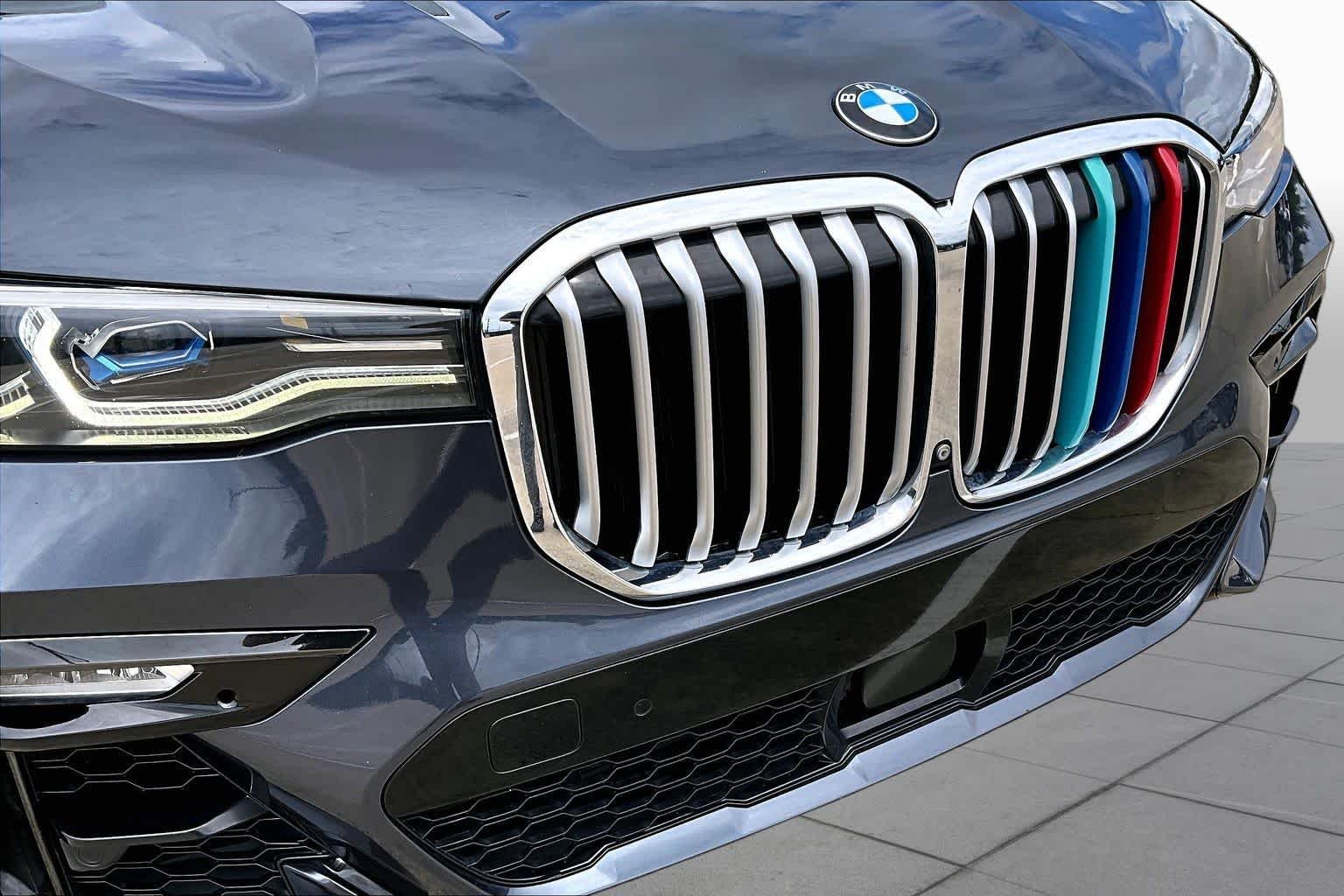 Used 2019 Arctic Gray Metallic BMW xDrive50i image 30