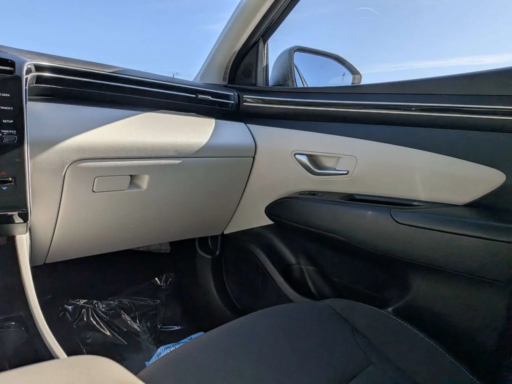 Used 2024 Black Hyundai SEL image 16
