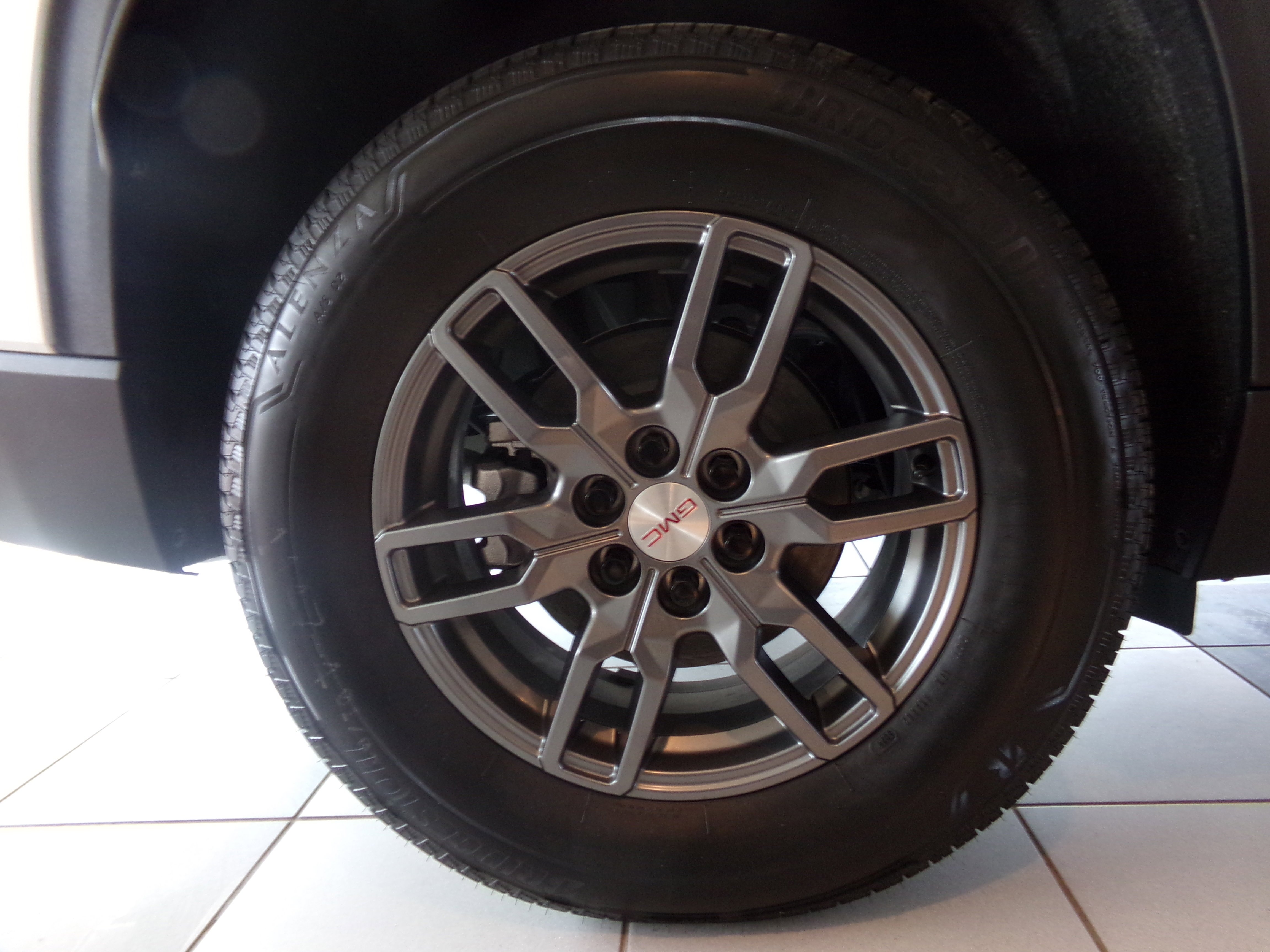 2025 GMC Acadia Elevation - Photo 29