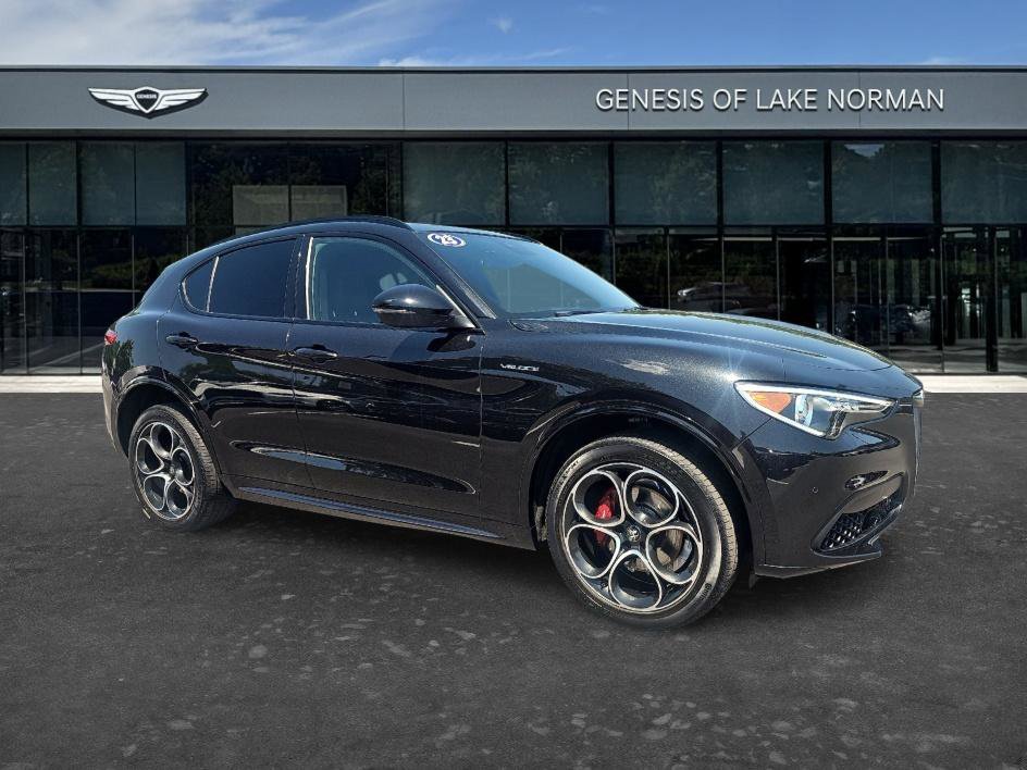 Used 2023 Vulcano Black Metallic Alfa Romeo Veloce image 3