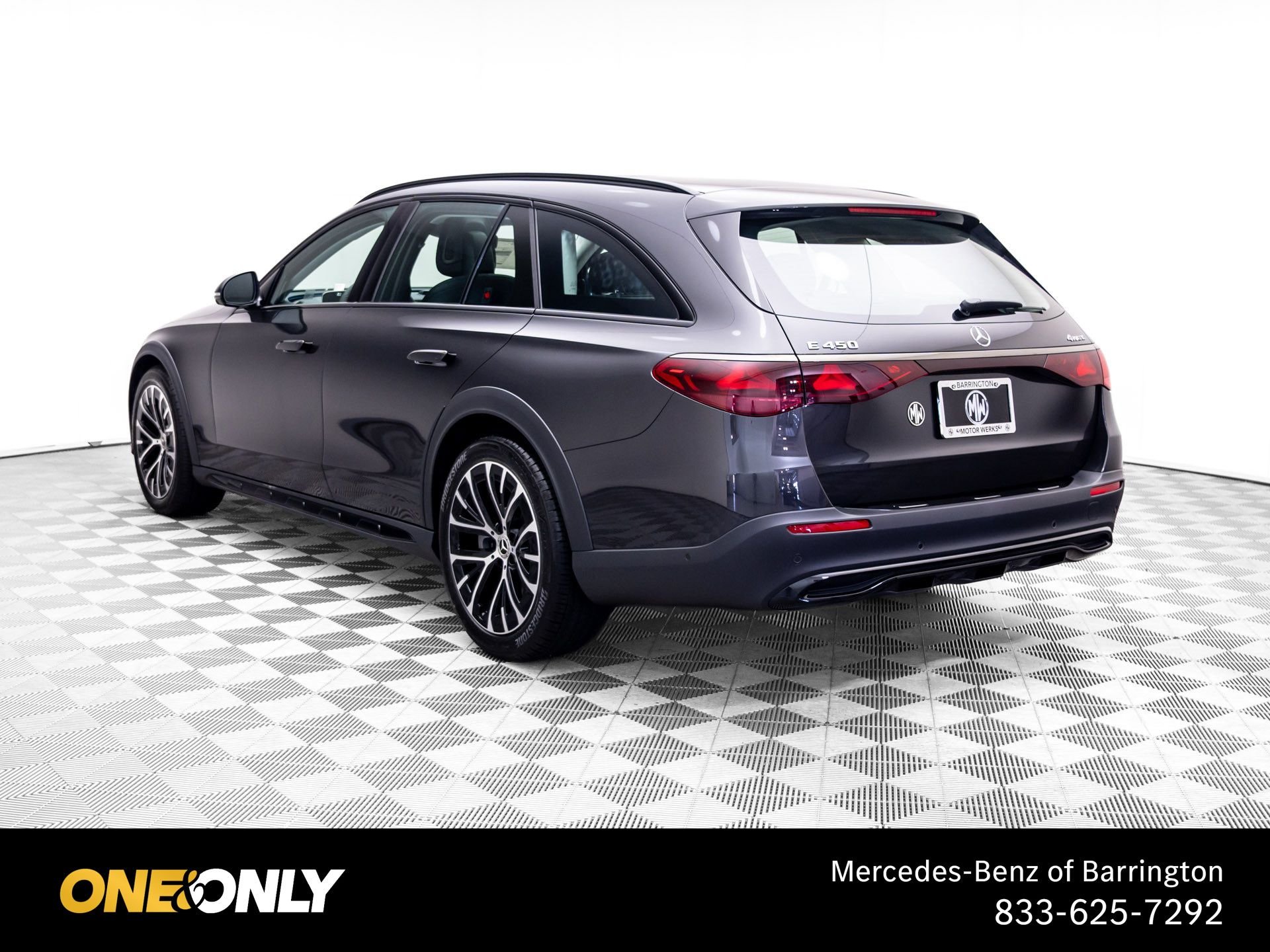 New 2027 Graphite Grey Metallic Mercedes-Benz E 450 image 3