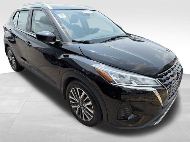 Used 2023 Black Nissan SV image 2
