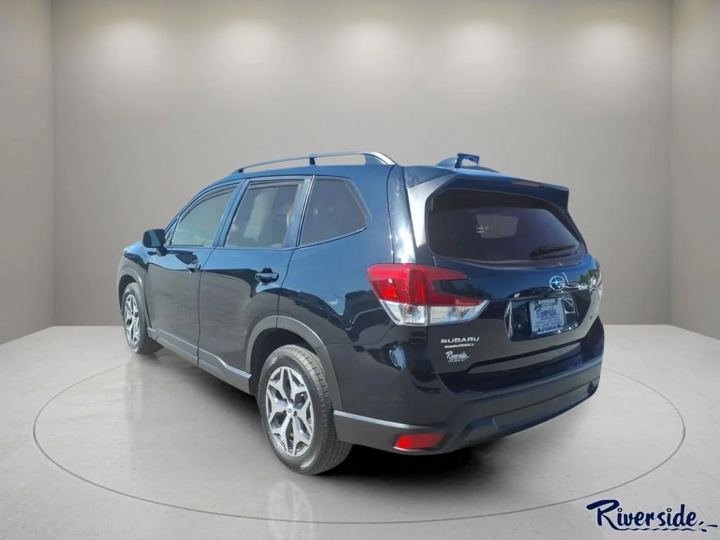 Used 2019 Black Subaru Premium image 4