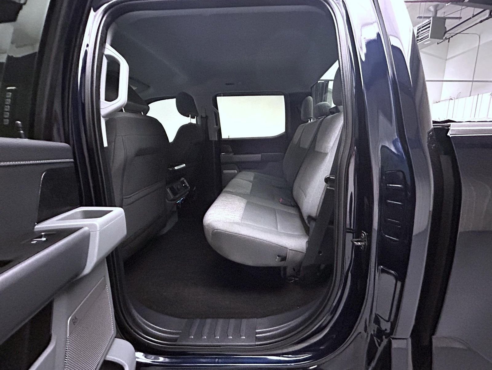 Used 2021 Blue Ford XLT image 19