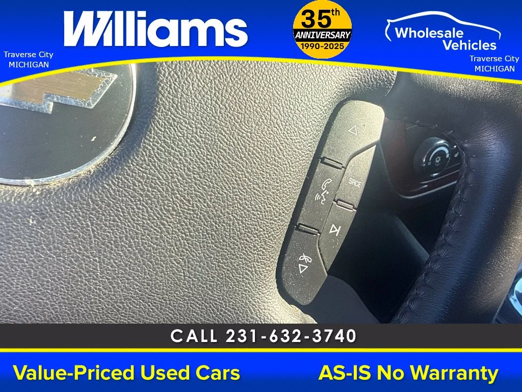 Used 2009 Black Chevrolet LT image 30