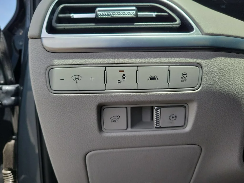 Used 2021 Gray Hyundai Limited image 17