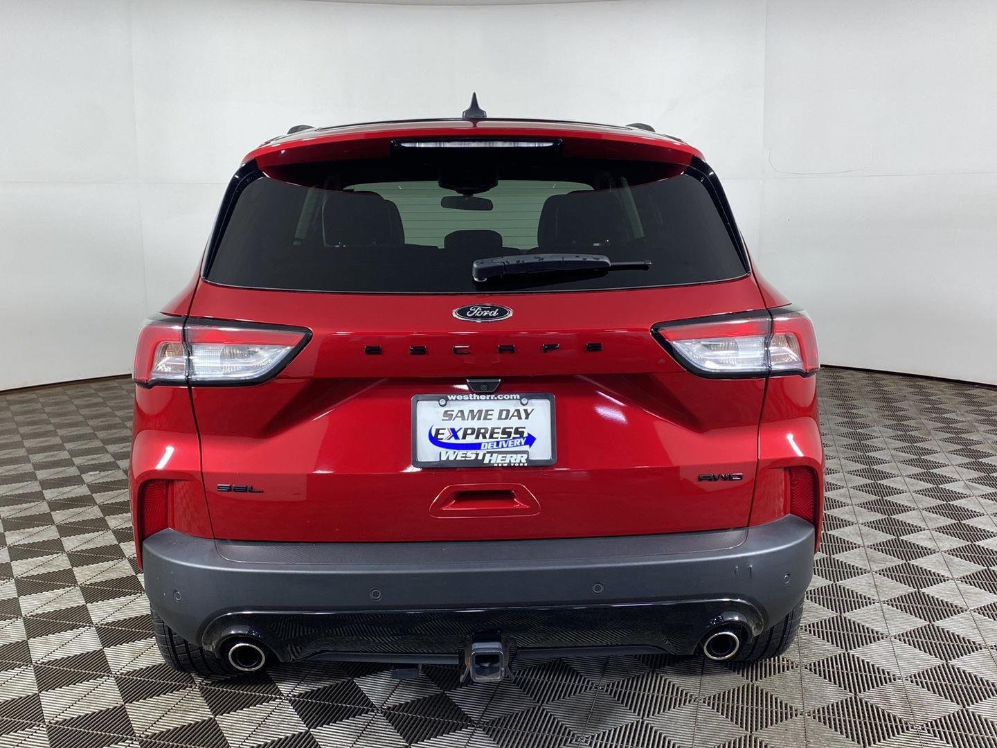Used 2022 Rapid Red Metallic Tinted Clearcoat Ford SEL image 5