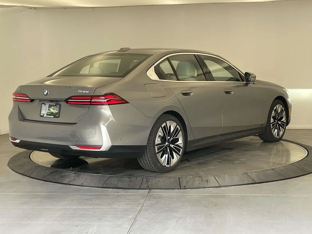 New 2027 Gray BMW 530i xDrive image 5