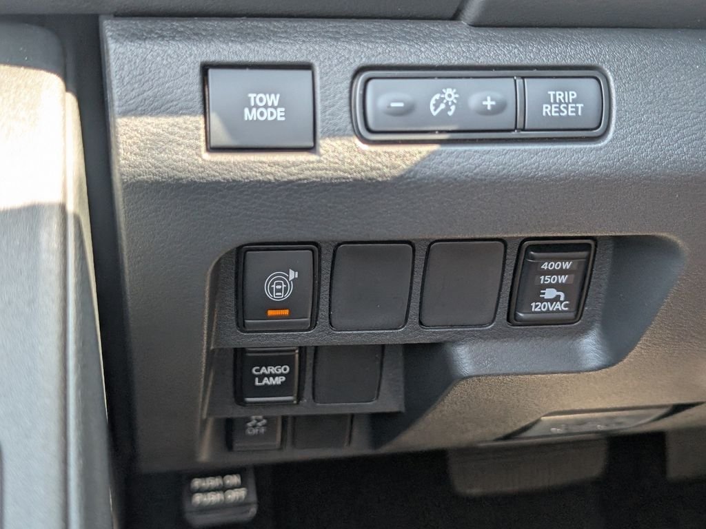 New 2026 Boulder Gray Pearl Nissan Crew Cab SV image 24