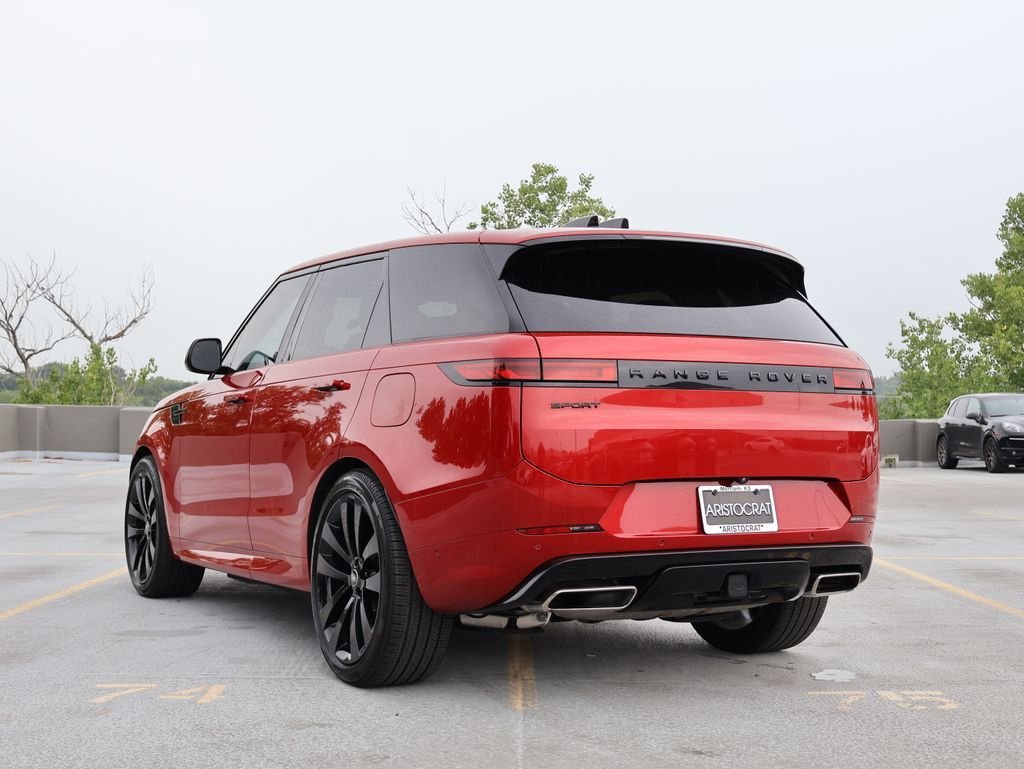 Certified Used 2025 Firenze Red Metallic Land Rover Dynamic SE image 5