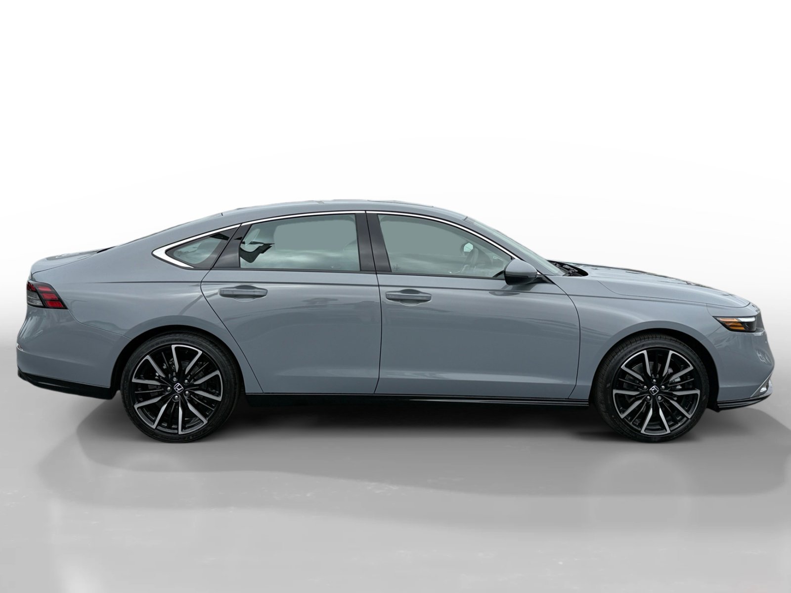 New 2026 Urban Gray Pearl Honda Touring image 6