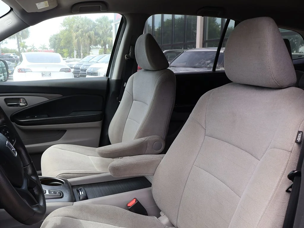 Used 2021 Silver Honda EX image 29