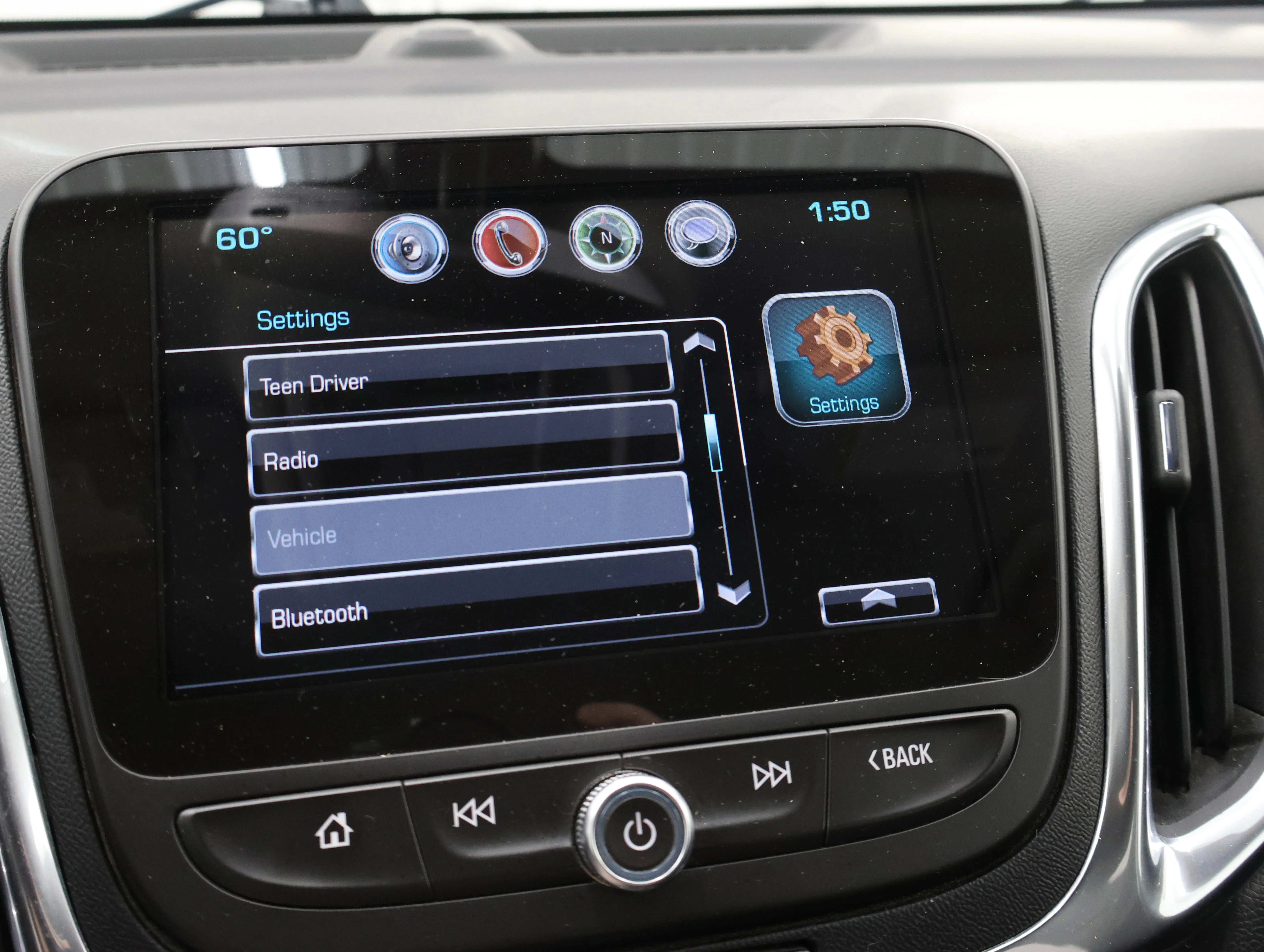 Used 2018 Sandy Ridge Metallic Chevrolet Premier image 50