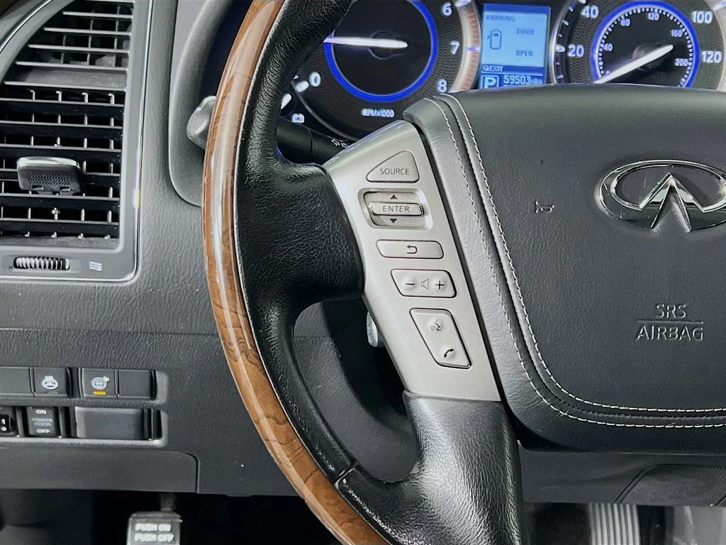 Used 2019 Black INFINITI LUXE image 10