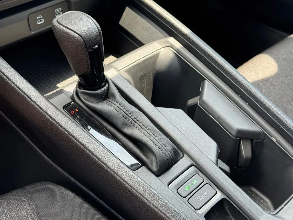 Used 2025  Honda LX image 30