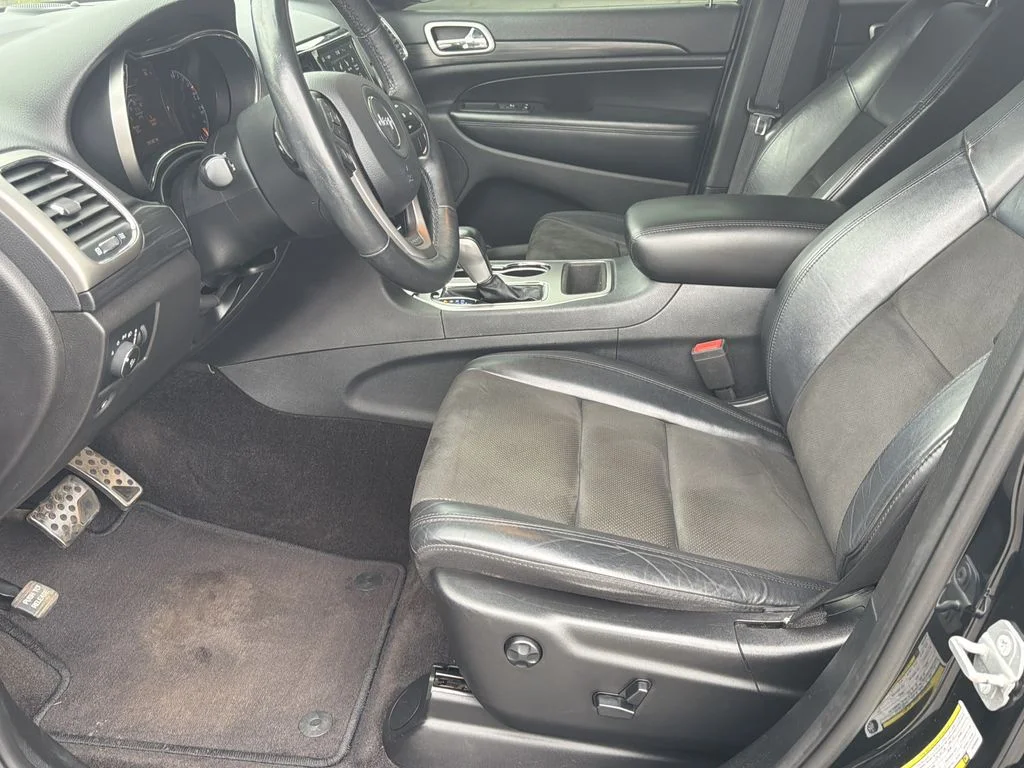 Used 2019 Black Jeep Altitude image 13