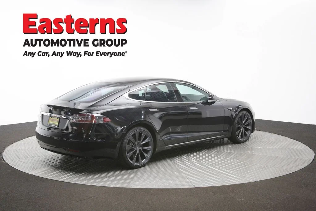 Used 2018 Black Tesla 75D image 40