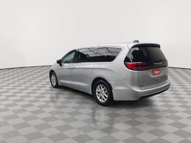 Used 2024 Silver Mist Clearcoat Chrysler Touring L image 37