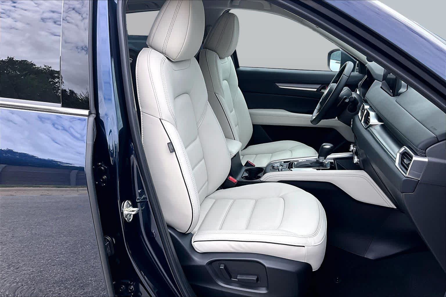 Used 2025 Deep Crystal Blue Mica Mazda 2.5 S Premium Plus Package image 9
