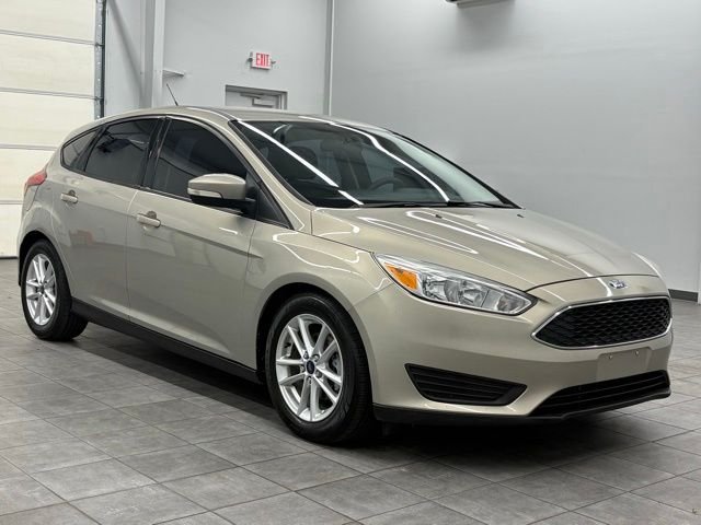 2015 Ford Focus 5 Door Hatch SE's photo