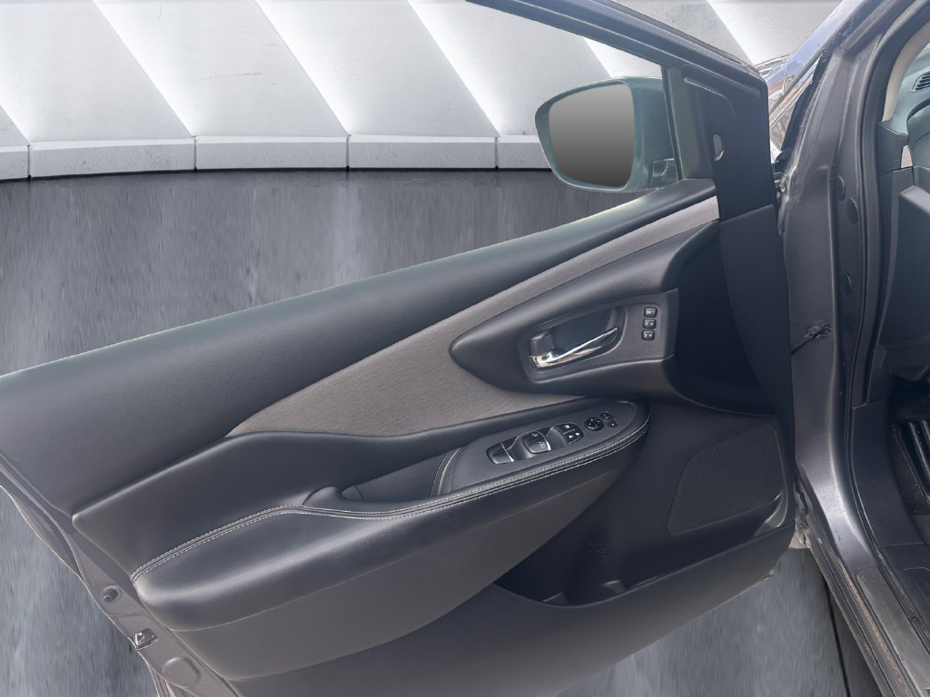 Used 2023 Gray Nissan SL image 12