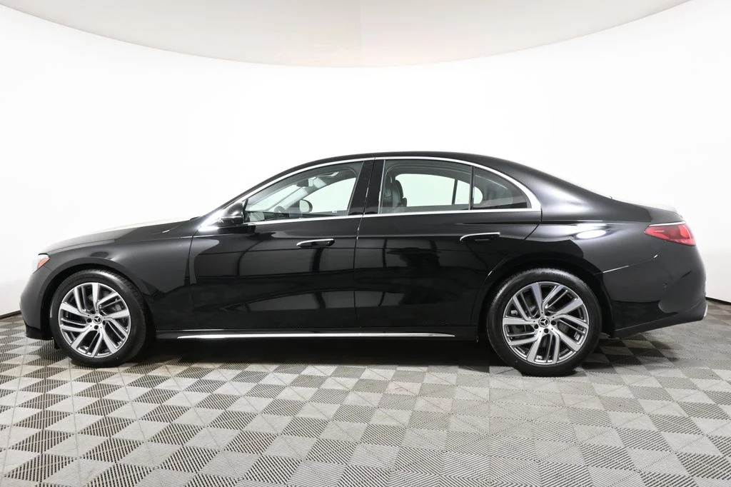 New 2026 Black Mercedes-Benz E 450 image 2