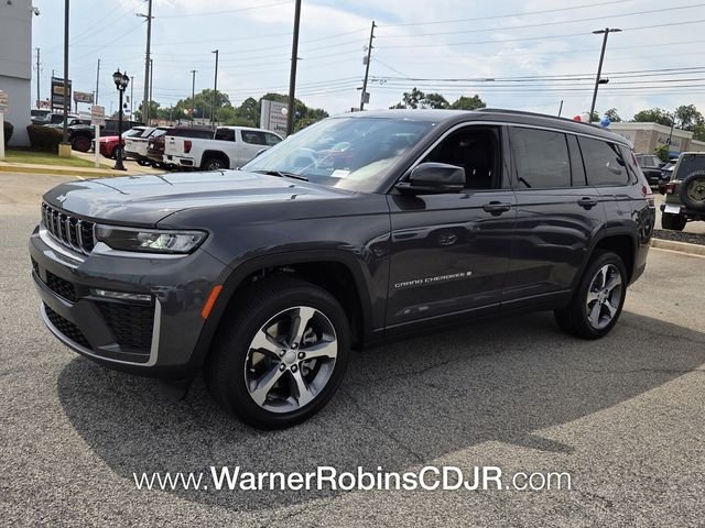 New 2026 Baltic Gray Metallic Clear-Coat Exterior Paint Jeep Limited image 3