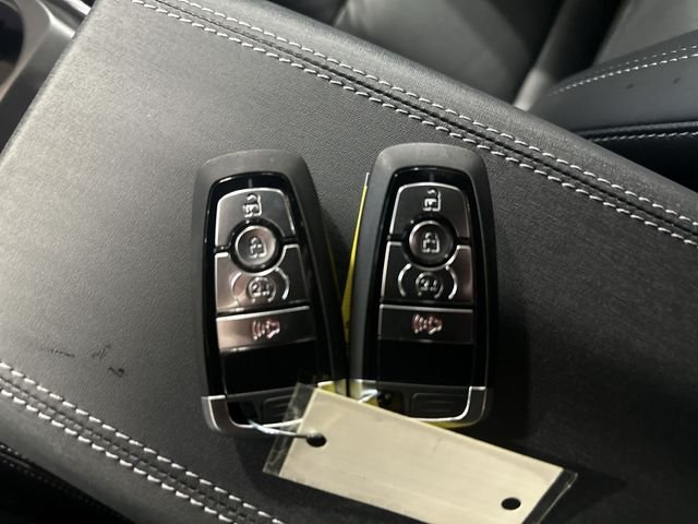 New 2026 Avalanche Gray Ford Outer Banks® image 33