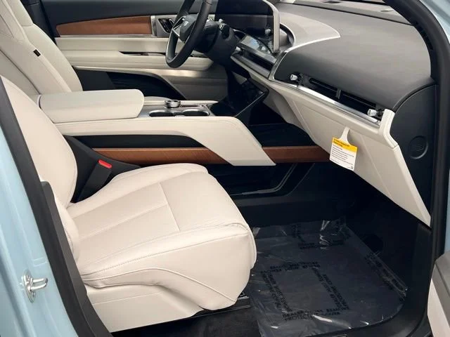 2026 Cadillac VISTIQ Sport - Photo 22
