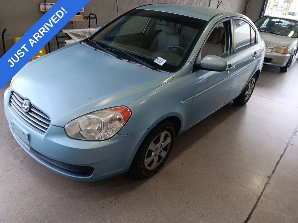 2010 Hyundai Accent GLS 4-Door 4-Speed Automatic's photo