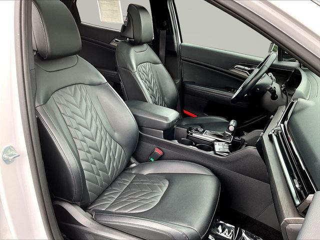 Certified Used 2024 White Kia X-Pro Prestige image 35