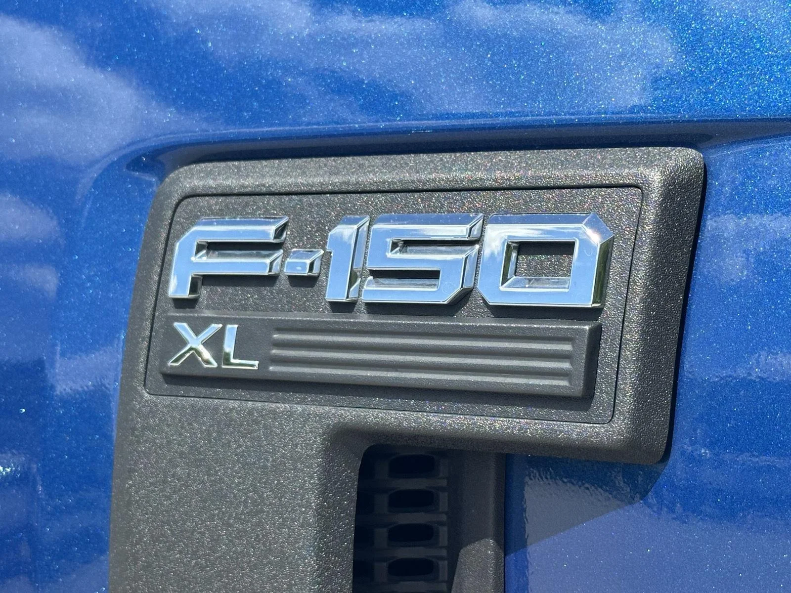 Used 2022 BLUE Ford XL image 14