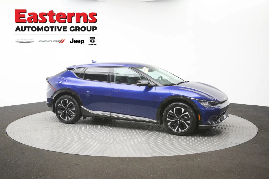 Used 2024 Blue Kia Wind image 41