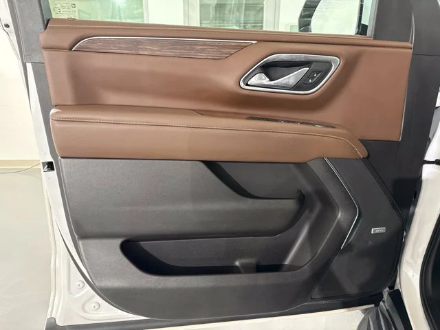 Used 2021 Beige Chevrolet High Country image 17