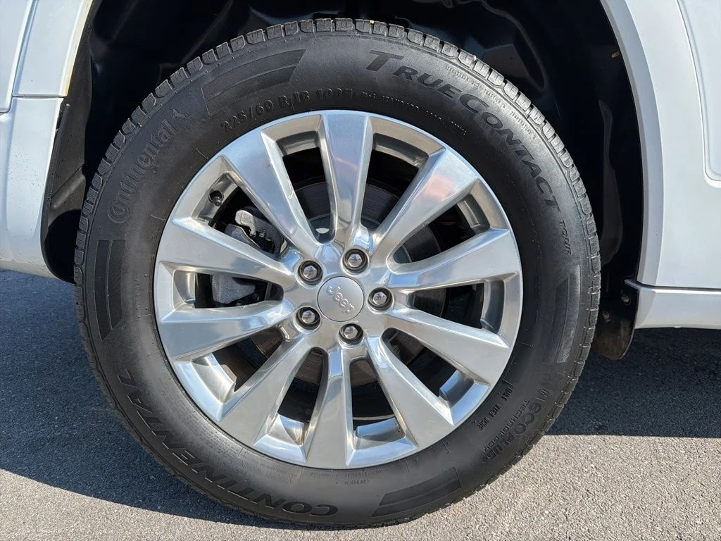 Used 2018 White Jeep Overland image 13
