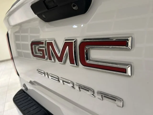 Used 2020 Summit White GMC SLE image 29