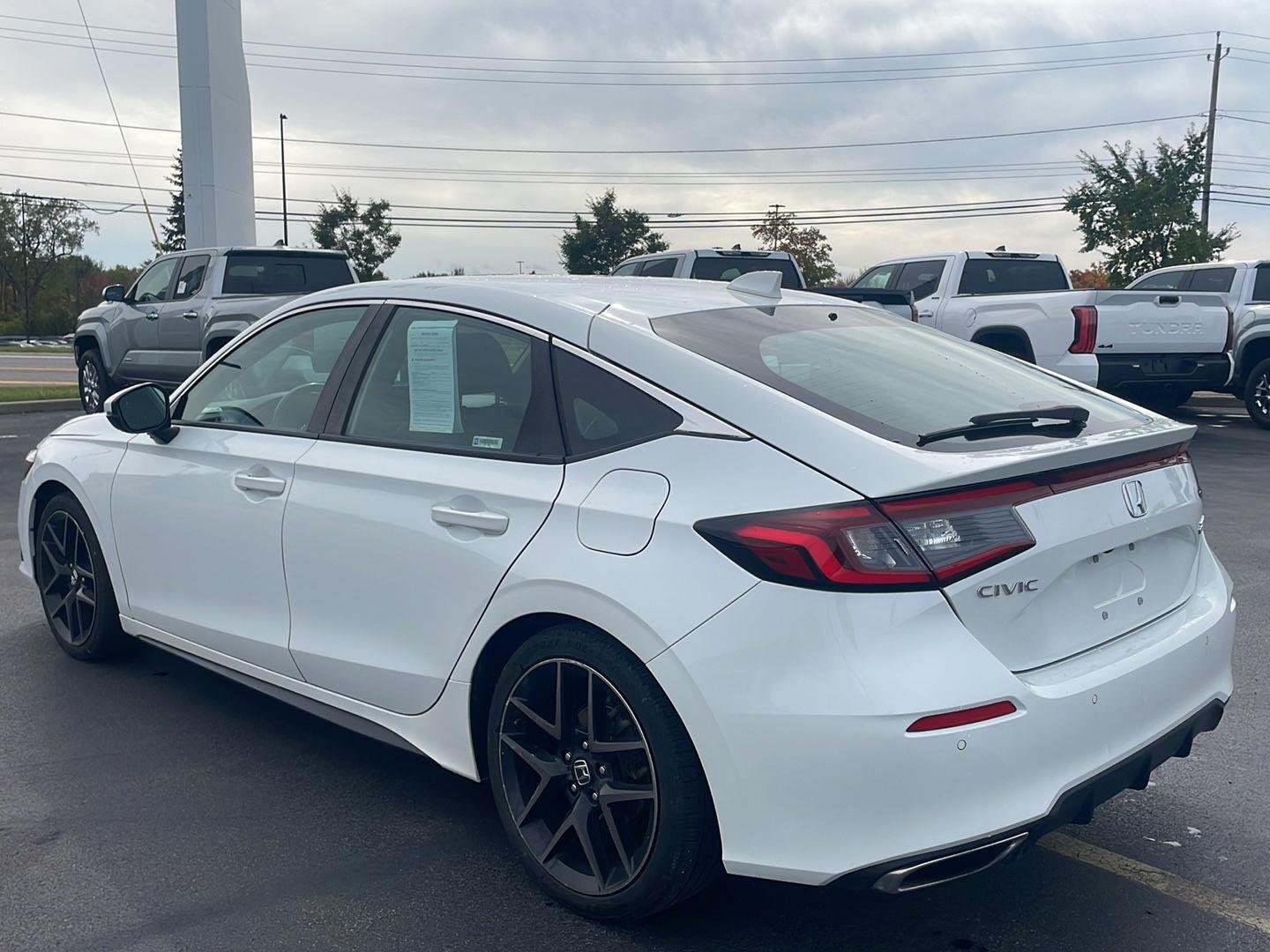 Used 2022 Platinum White Pearl Honda Sport Touring image 13