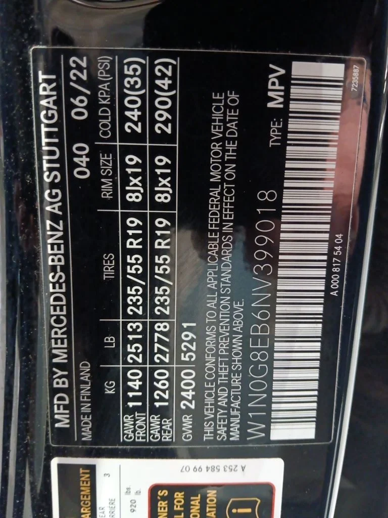 Used 2022 Black Mercedes-Benz GLC 300 image 3