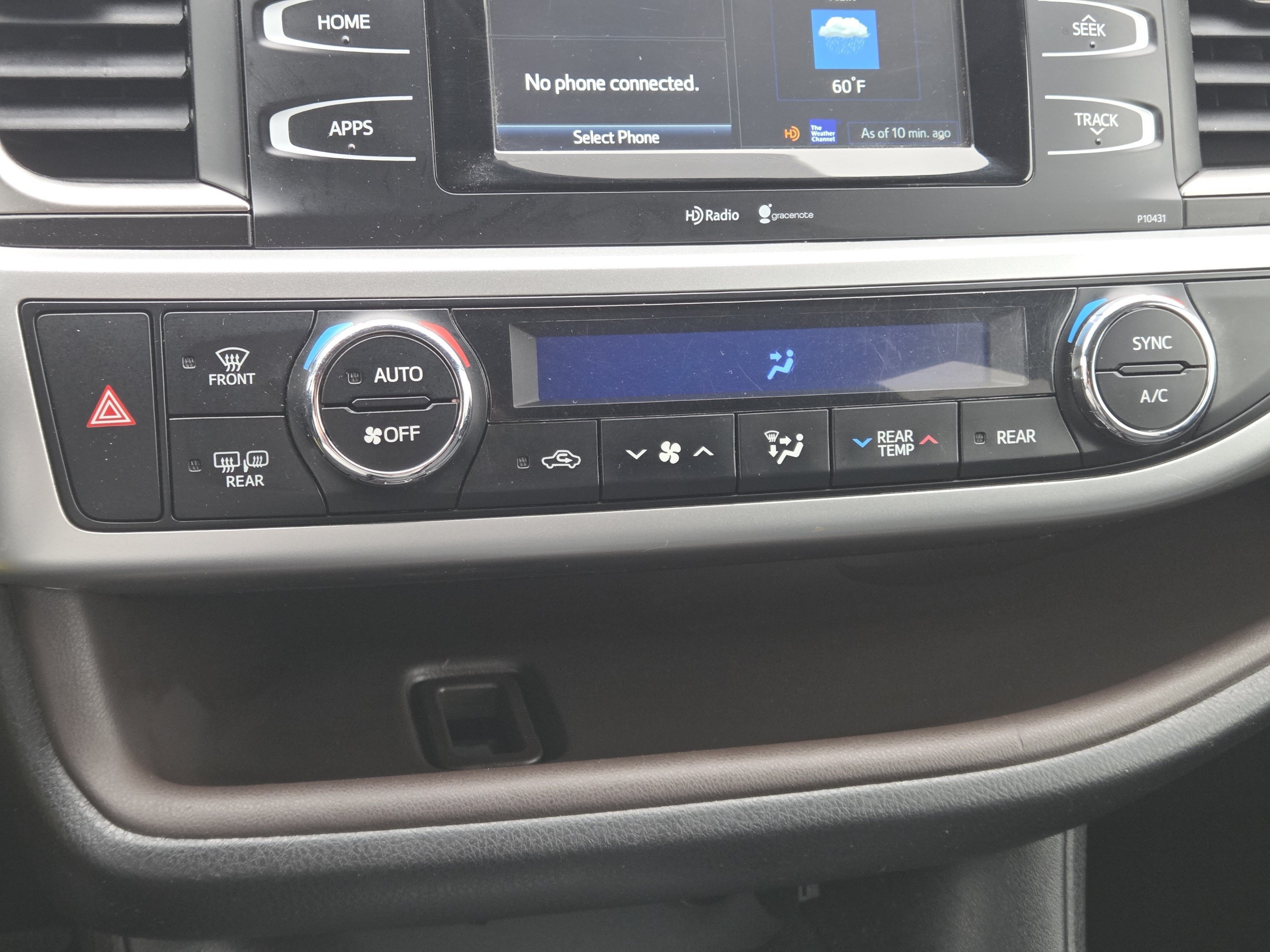 Used 2015 Silver Sky Metallic Toyota LE Plus V6 image 33