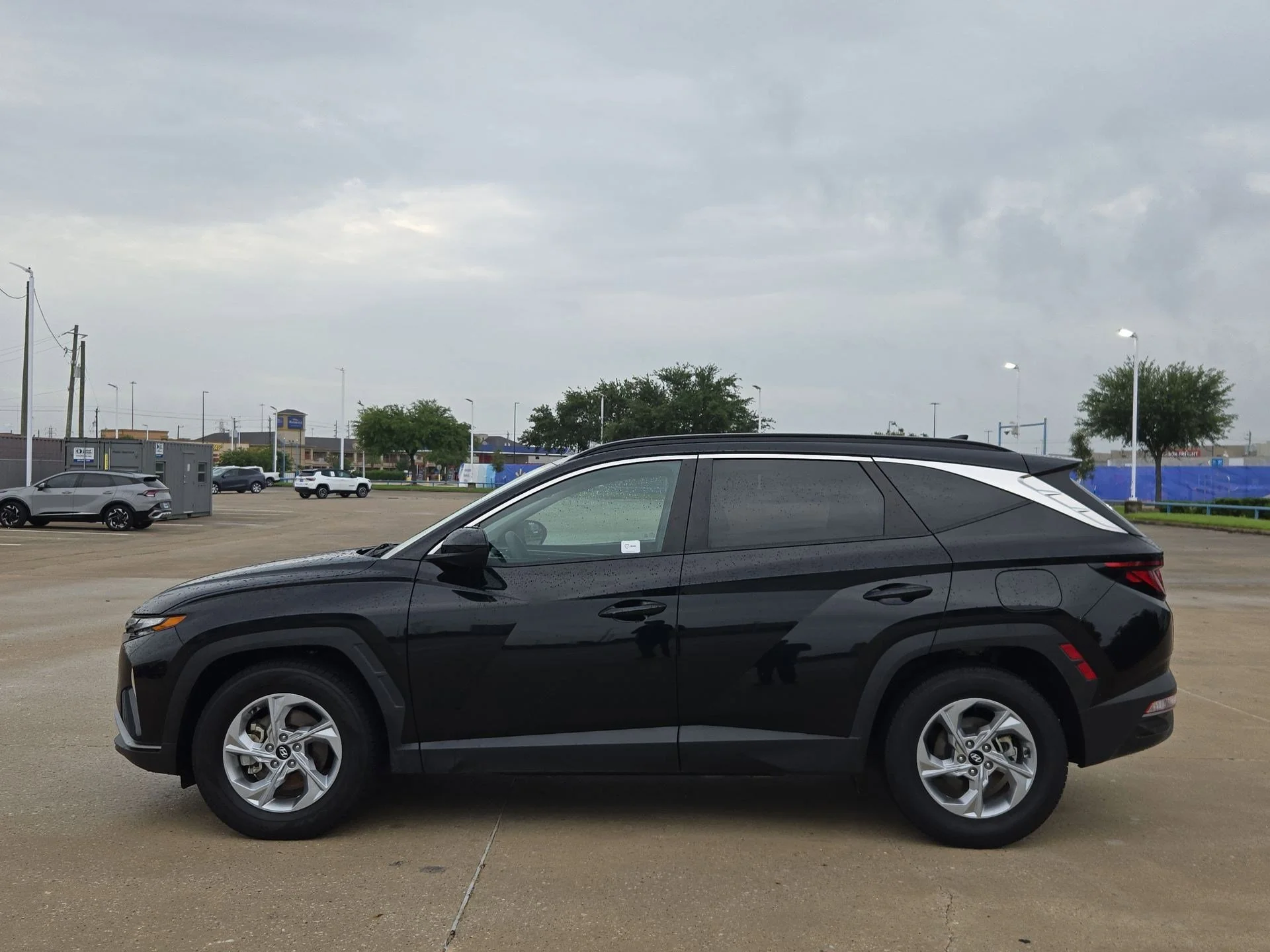 Used 2024 Black Pearl Hyundai SEL image 6