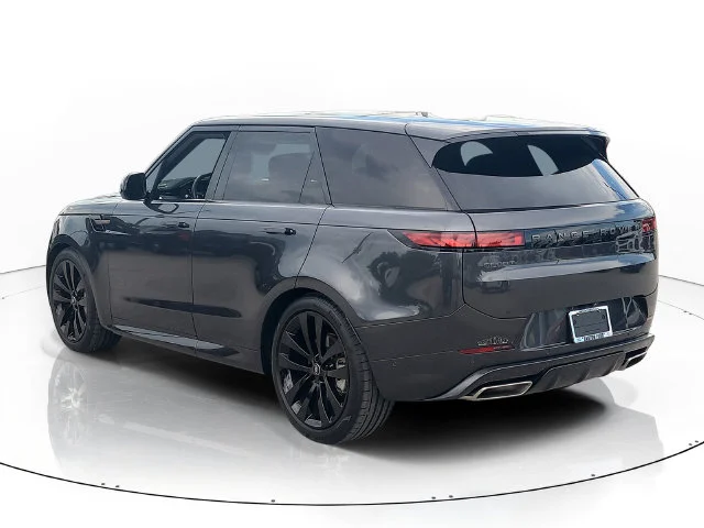 Used 2025 Black Land Rover Dynamic SE image 7