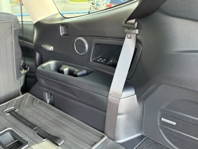 New 2027 CRYSTAL WHITE PEARL Subaru Touring 7-Passenger image 12