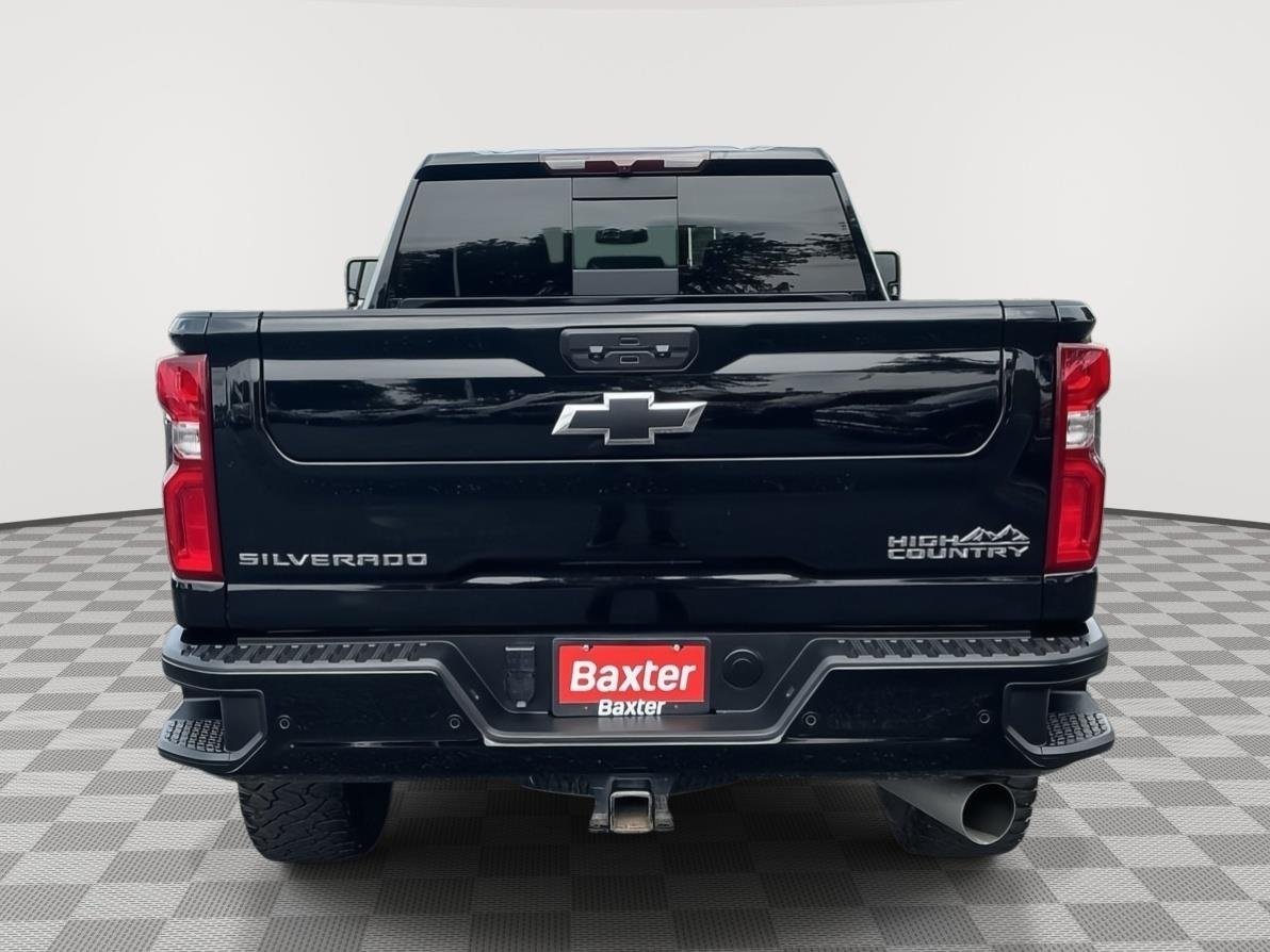 Used 2024 Black Chevrolet High Country image 25