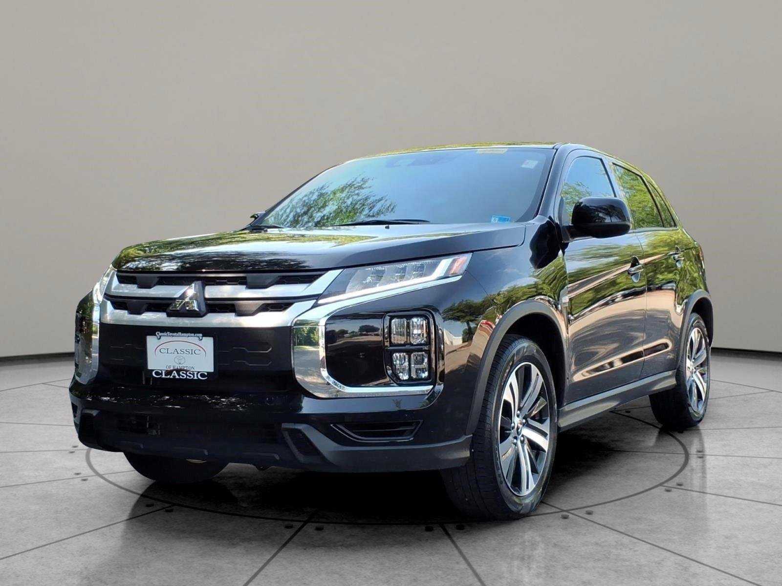 Used 2025  MITSUBISHI  image 1
