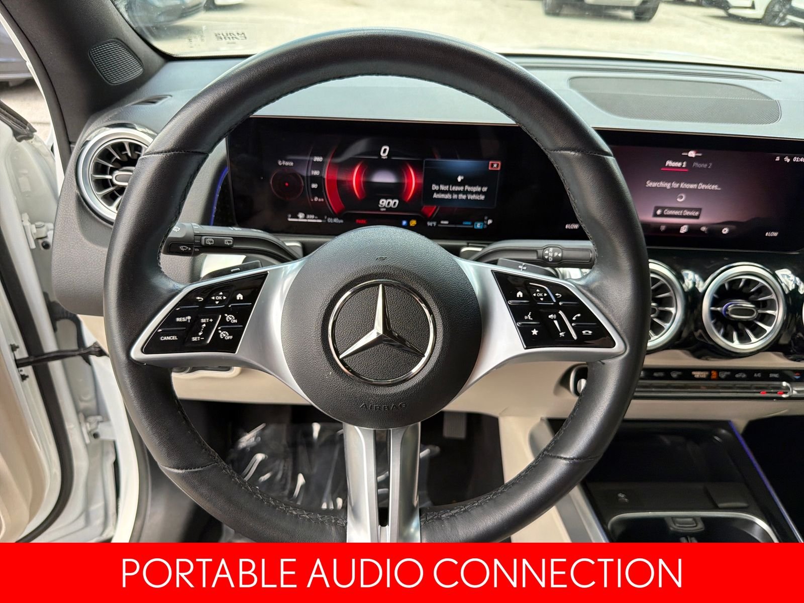 Used 2025 Polar White Mercedes-Benz GLB 250 image 13