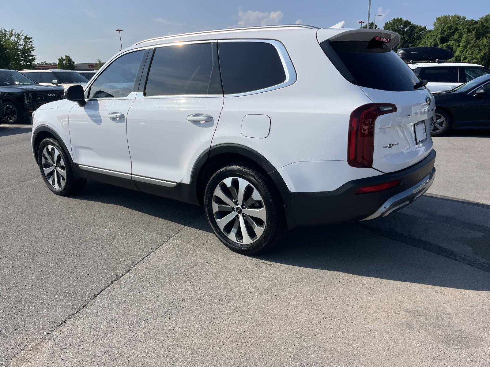 Used 2021 Glacial White Pearl Kia S image 6