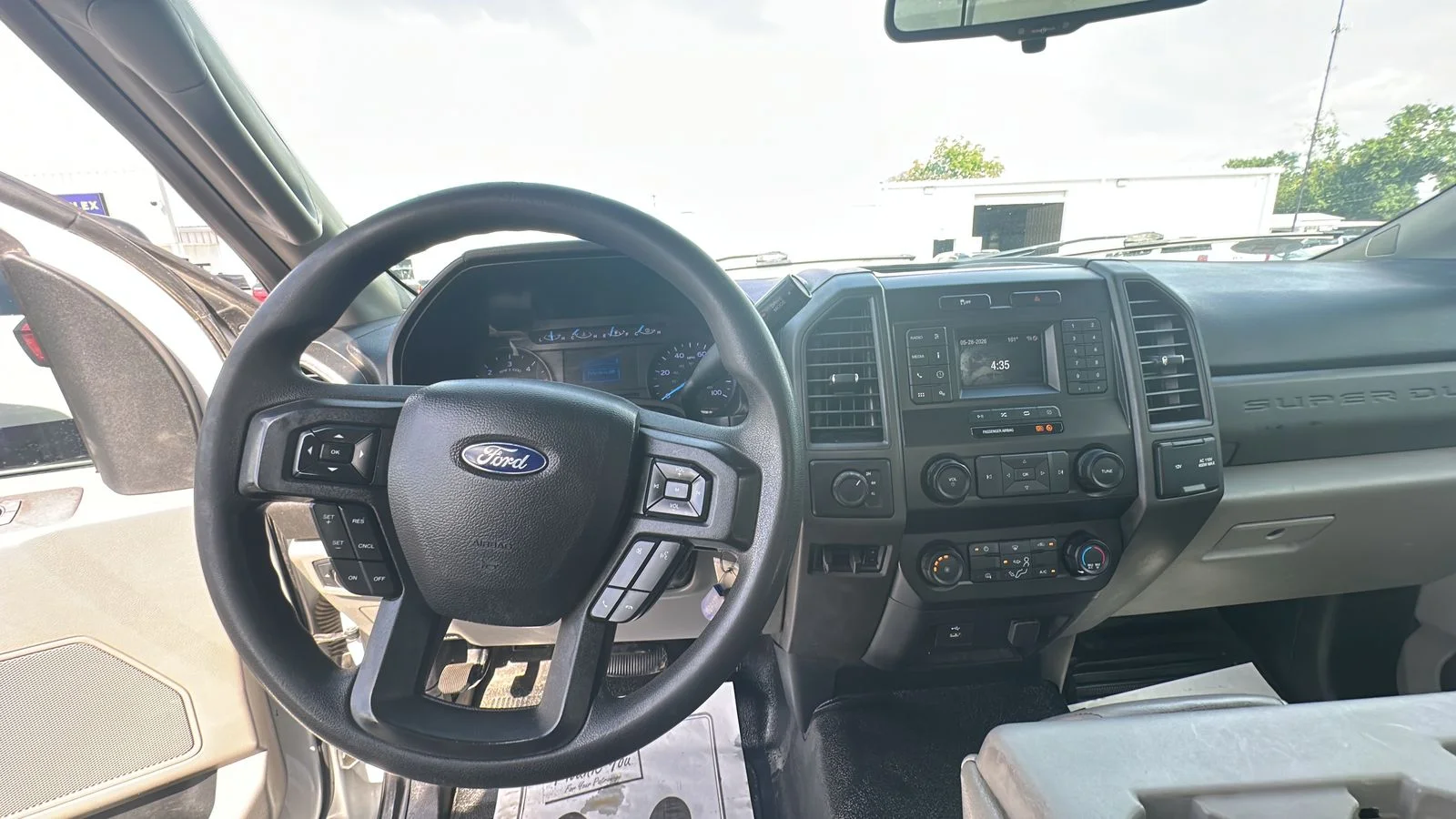 Used 2020 White Ford XL image 15