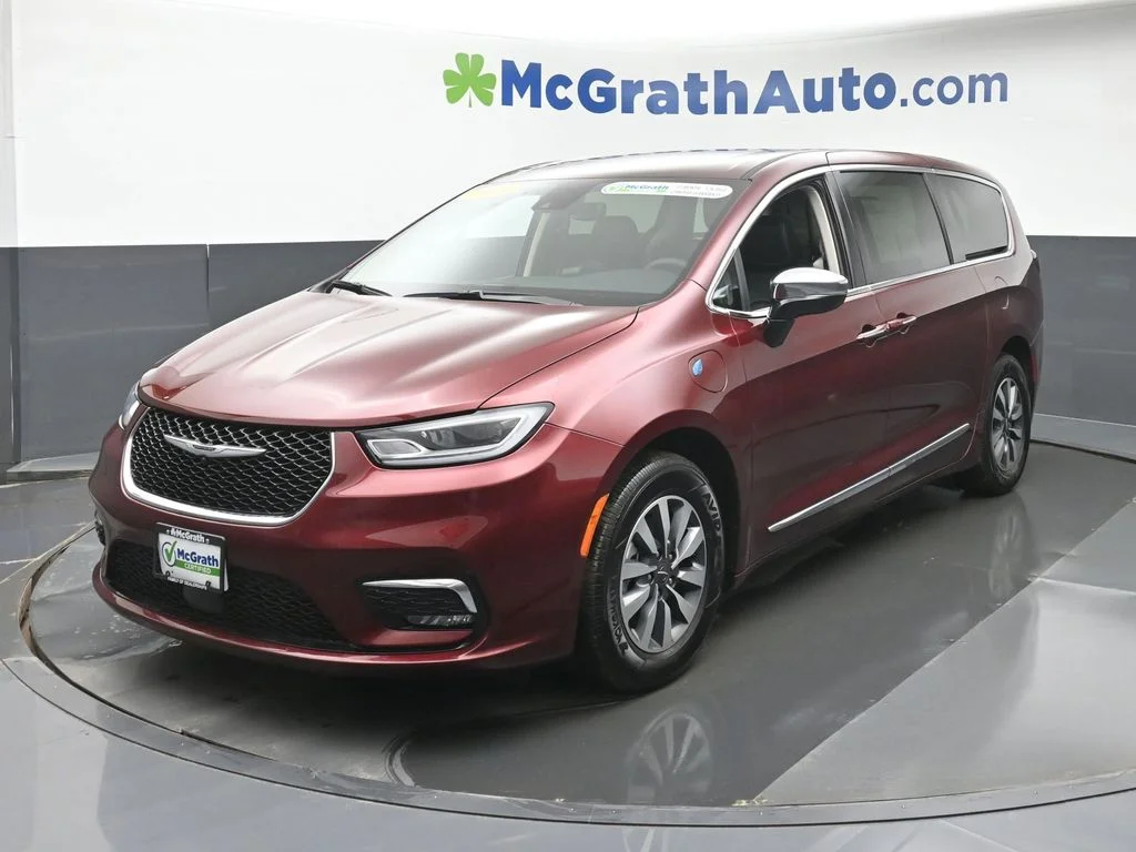 Certified Used 2023 Red Chrysler Limited image 22