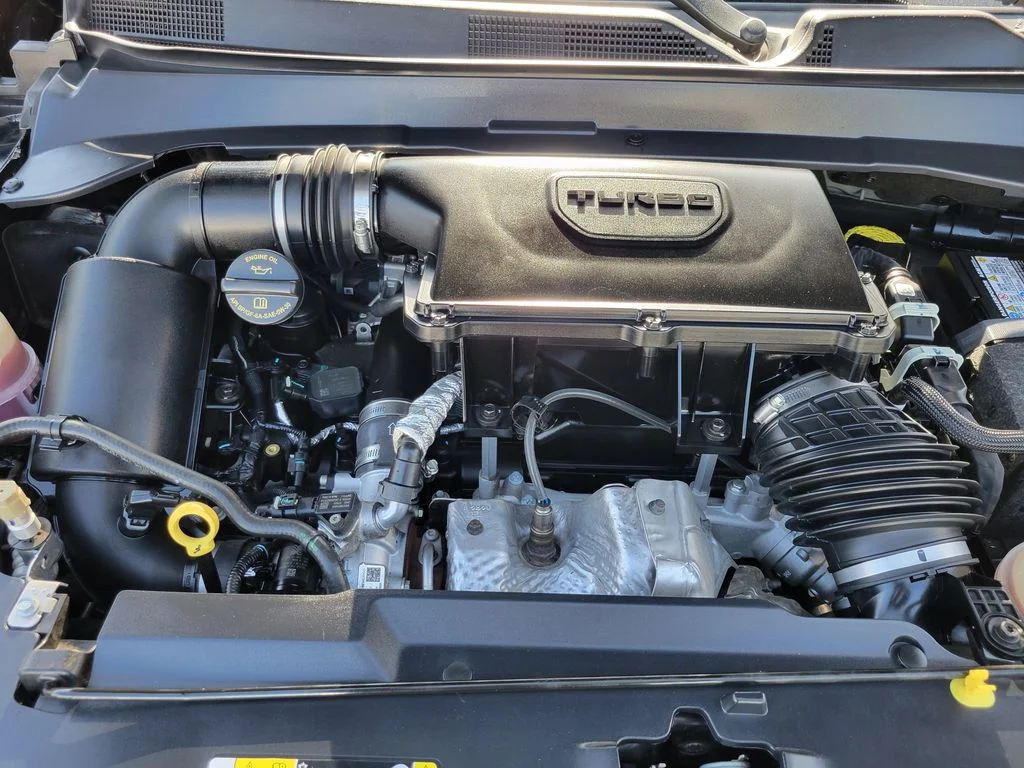 Used 2023 Black Jeep Latitude image 24
