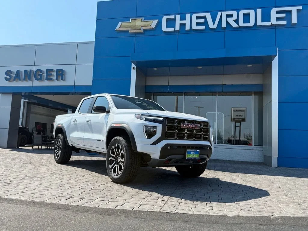 New 2026 Summit White GMC AT4 image 2